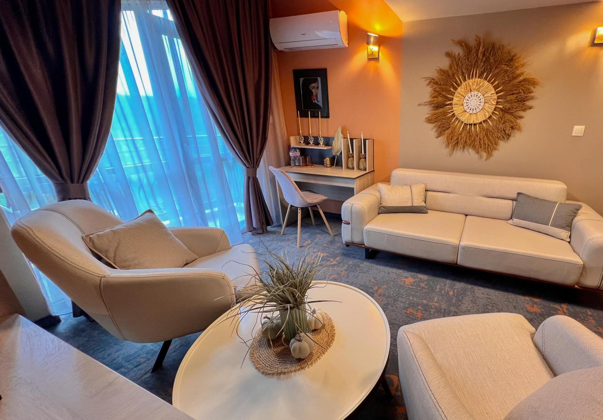 Pino - Villa, Casa, Cucina Е Terrazza البينا المظهر الخارجي الصورة